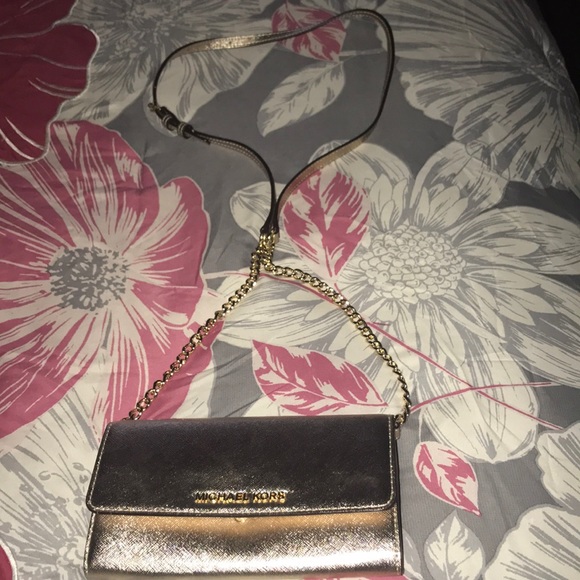 Michael Kors Crossbody - Picture 3 of 7